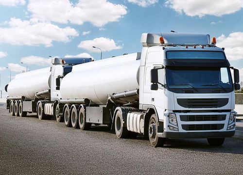 道路貨物運(yùn)輸 連接經(jīng)濟(jì)動(dòng)脈的命脈